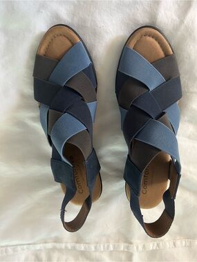 Comfortiva Stretch Crisscross Sandals in Blue and Gray 7.5 W